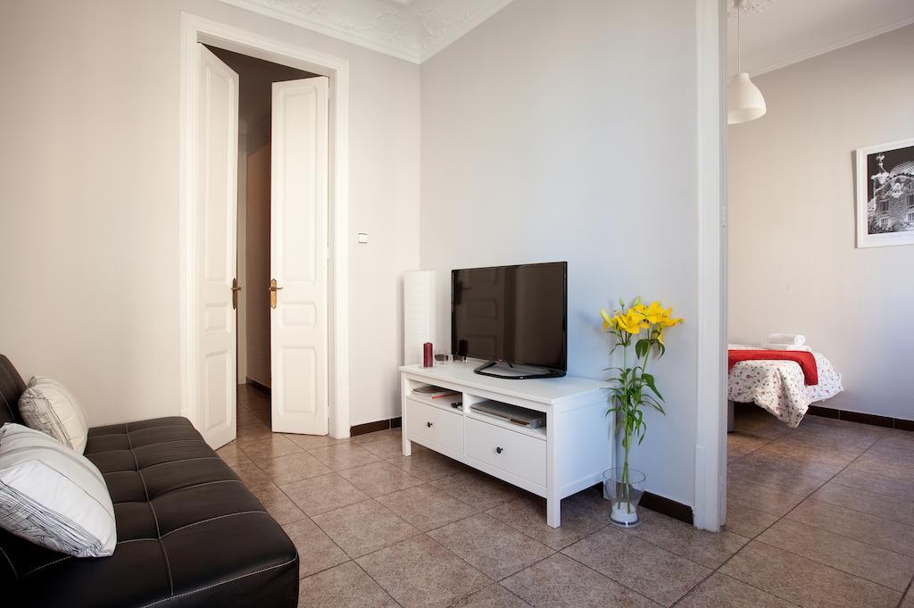 Whatching Sagrada Familia Apartamento Barcelona Quarto foto